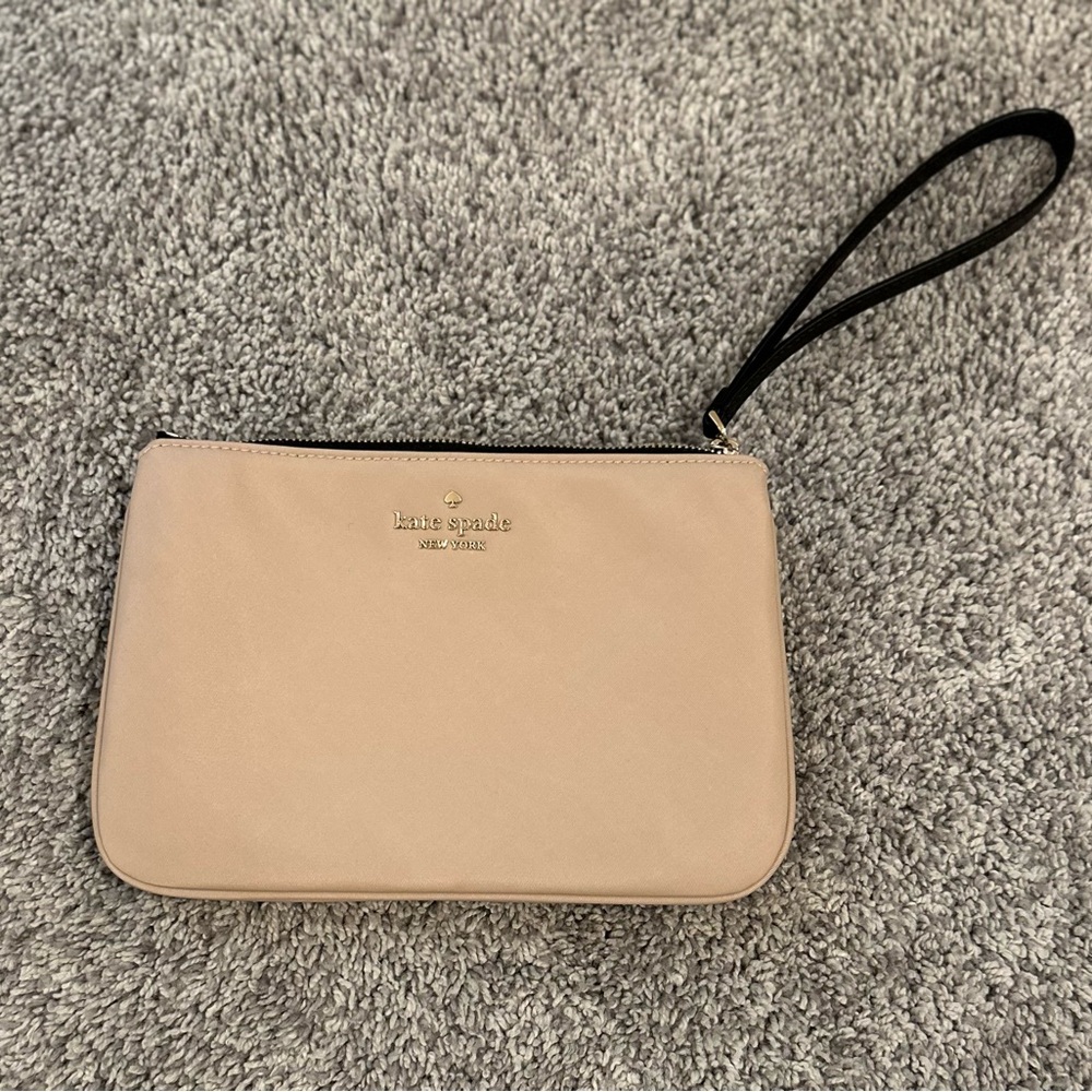 NWT Kate Spade Tan Clutch Wristlet Minimalist Design